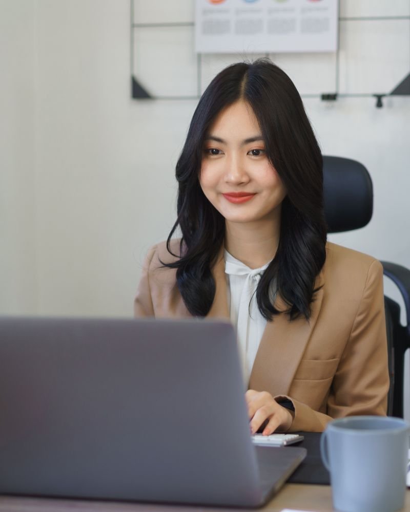 copywriting virtual assistant in a video call with a client